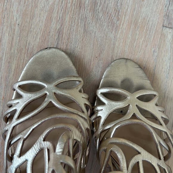 Vince Camuto size 10 Pelena gold Strappy sandals - Picture 6 of 9